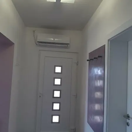 Nives Apartment *