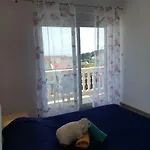 Nives شقة مالي لوشينغْ
